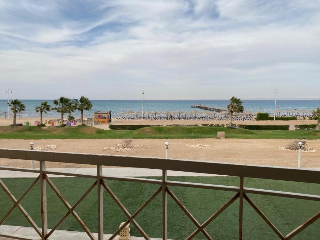 Porto South Beach Royal Sea View Families صف اول بحر مباشر Ain Sukhna Eksteriør bilde